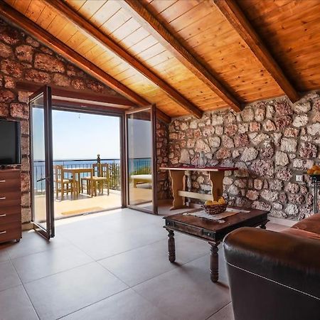 Petronas Land House 2 Villa Archangelos  Eksteriør bilde